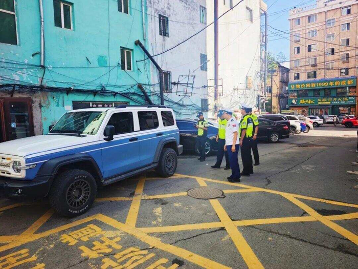 消防车通道不是停车场！在这里停车违法，已有车主被传唤
