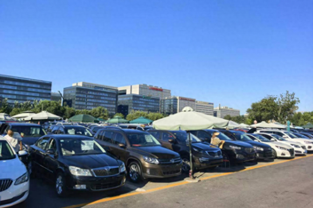 实地探访北京二手车市场：消费逻辑生变，新能源车“快进快出”